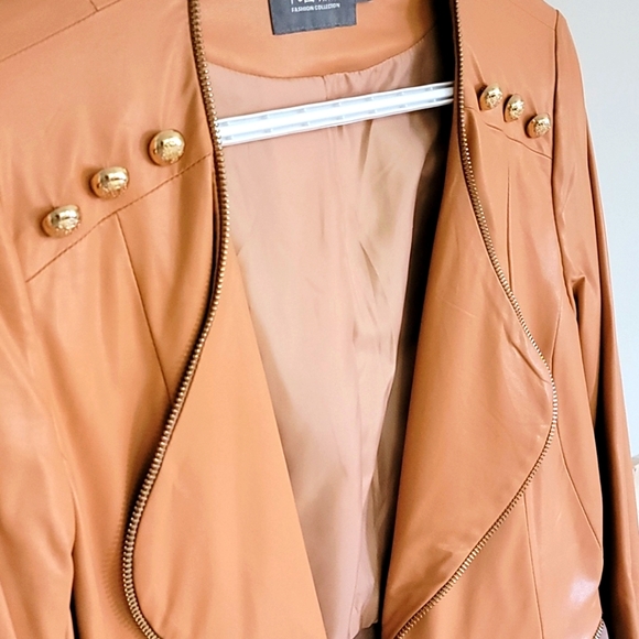 Leather jacket - Picture 3 of 4